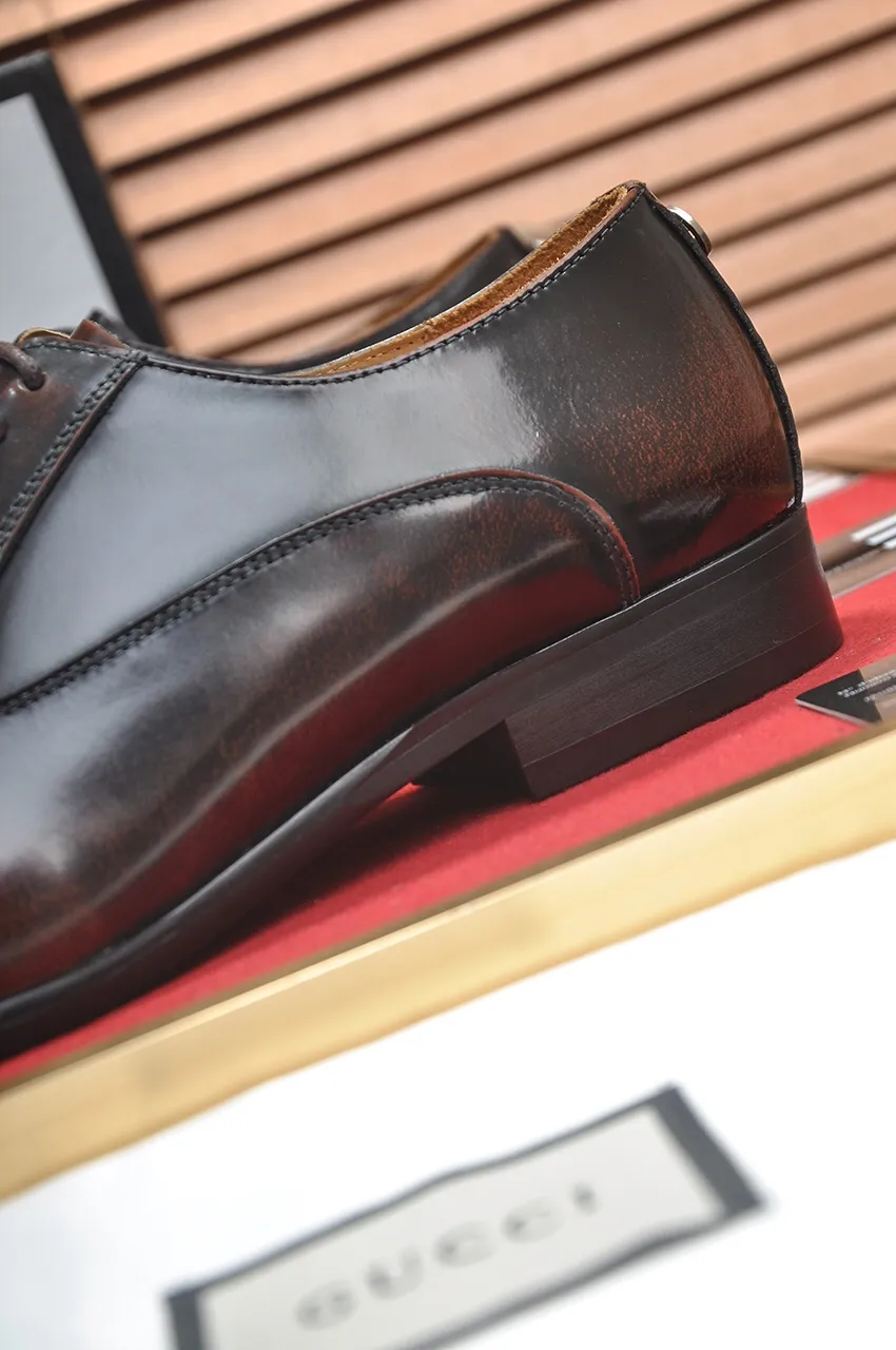Men's shoes💰500💶Italy's top luxury men's shoe giant (GUCCI) (Gucci) (full cowhide lining) new arrival🍃Original European style🔰 Pleasant to the eye😍In order to make the shoes more durable and non-deformable🌀The production continues to follow traditional methods but there is still no lack of innovation💪Choose original sheepskin for the leather♻️ Smooth and natural And extra bright ⭐Made of imported cowhide, the first choice of rich people 38-45 (45 customized)